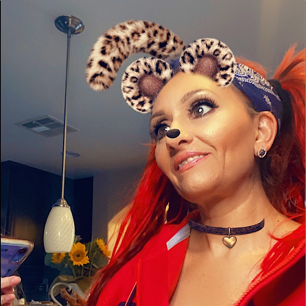 Meet your Posher, Rhonda